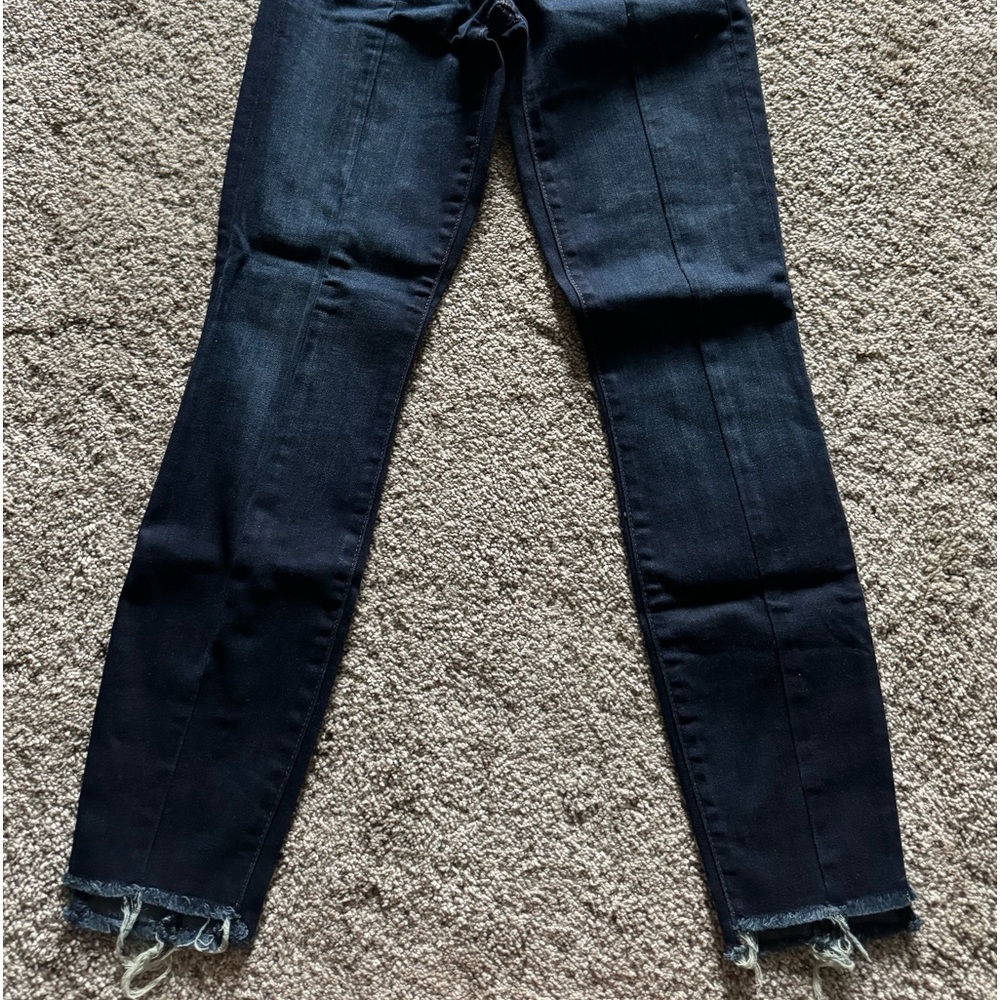 Gap ankle cropped skinny jeans with front and back seam detail